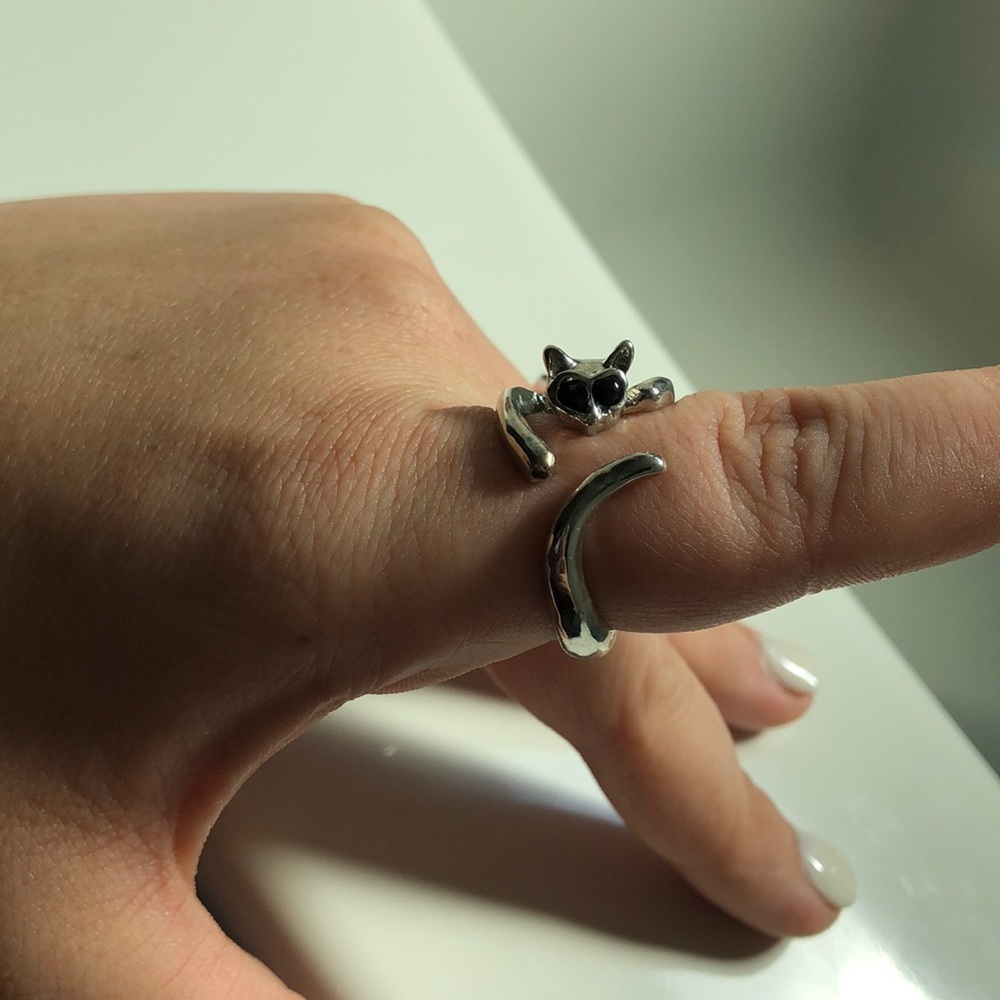 Silver cat ring